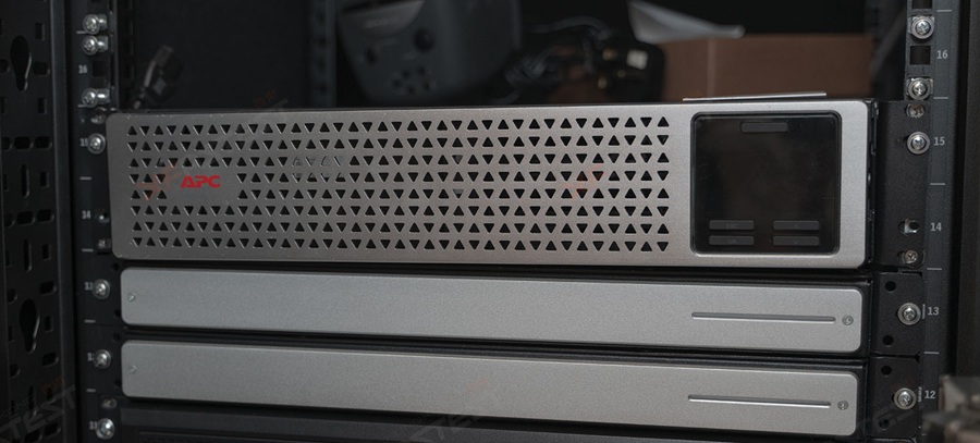 APC SMTL1000RMI2UC UPS Rack Tower 2U short depth