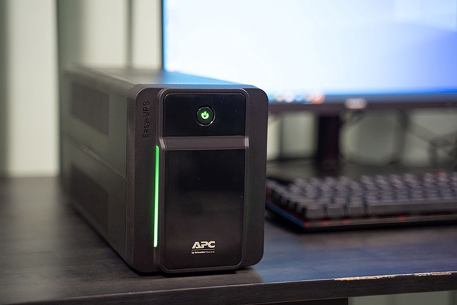 APC Easy UPS BVX900LI-MS