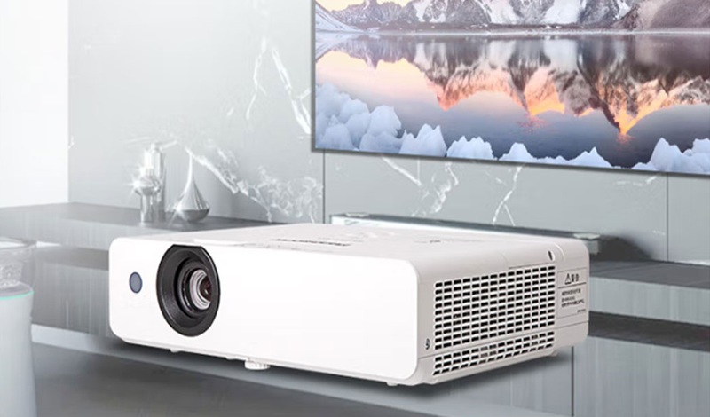 Máy chiếu Panasonic PT-LB306 XGA