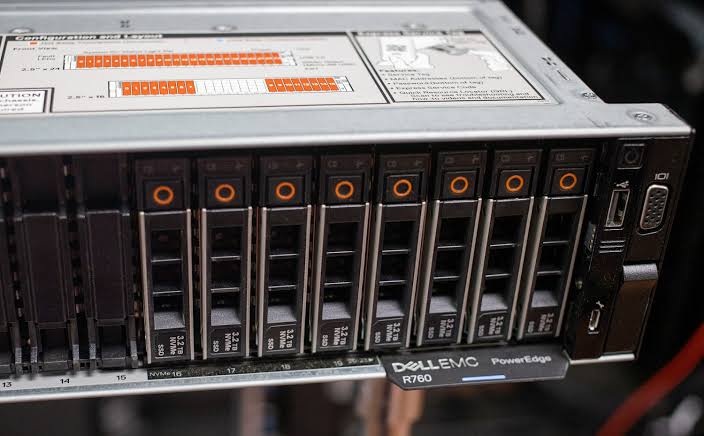 Khay ổ cứng máy chủ Dell PowerEdge R760 24x2.5 Inch