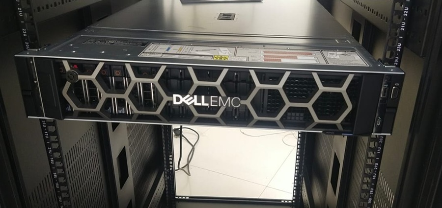 Máy chủ Dell PowerEdge R760xa 8x2.5 Inch Rack 2U