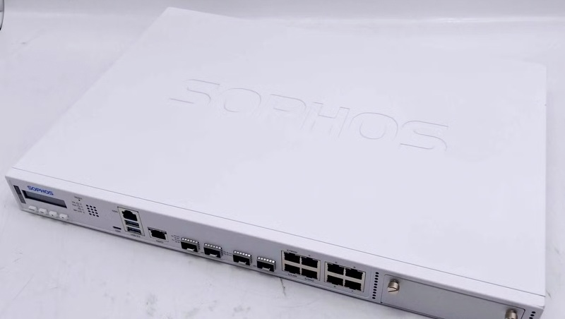Thiết bị tường lửa Sophos XGS 3300