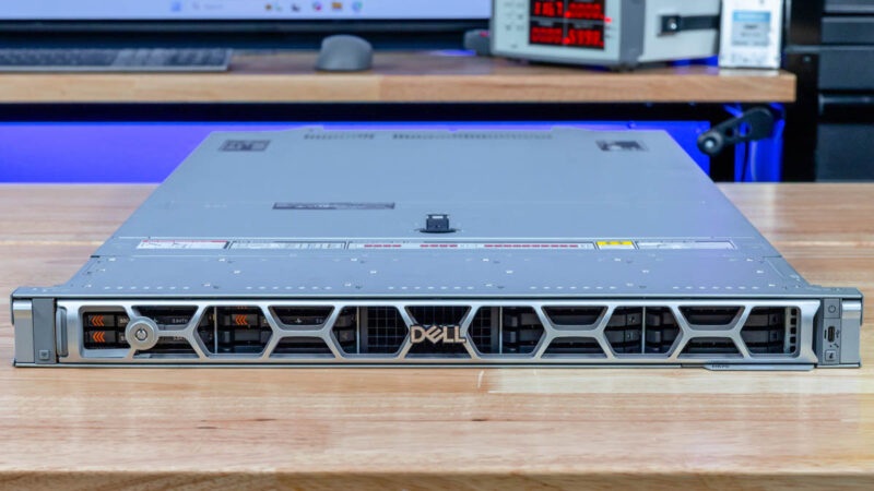 Minh họa ngoại thất máy chủ rack Dell PowerEdge R670