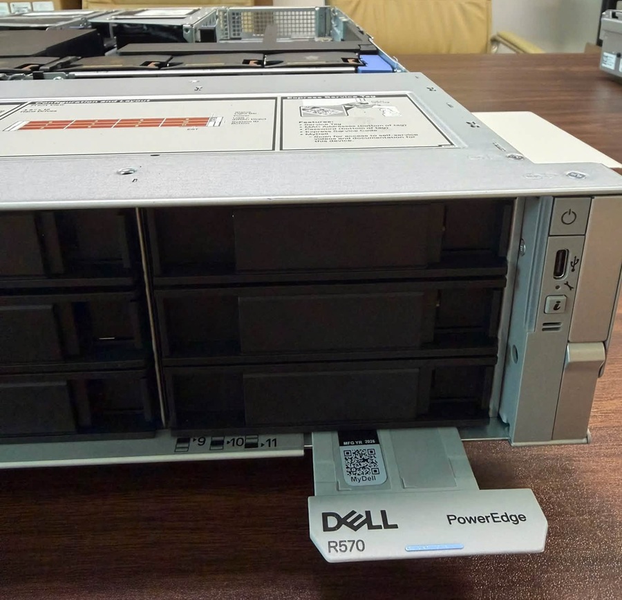 Thiết kế mặt trước Máy chủ Dell PowerEdge R570 16x2.5 Inch